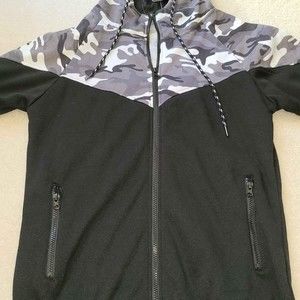NEW Camo Black White Gray Hooded Zip up Sweatshirt Size Medium Unisex